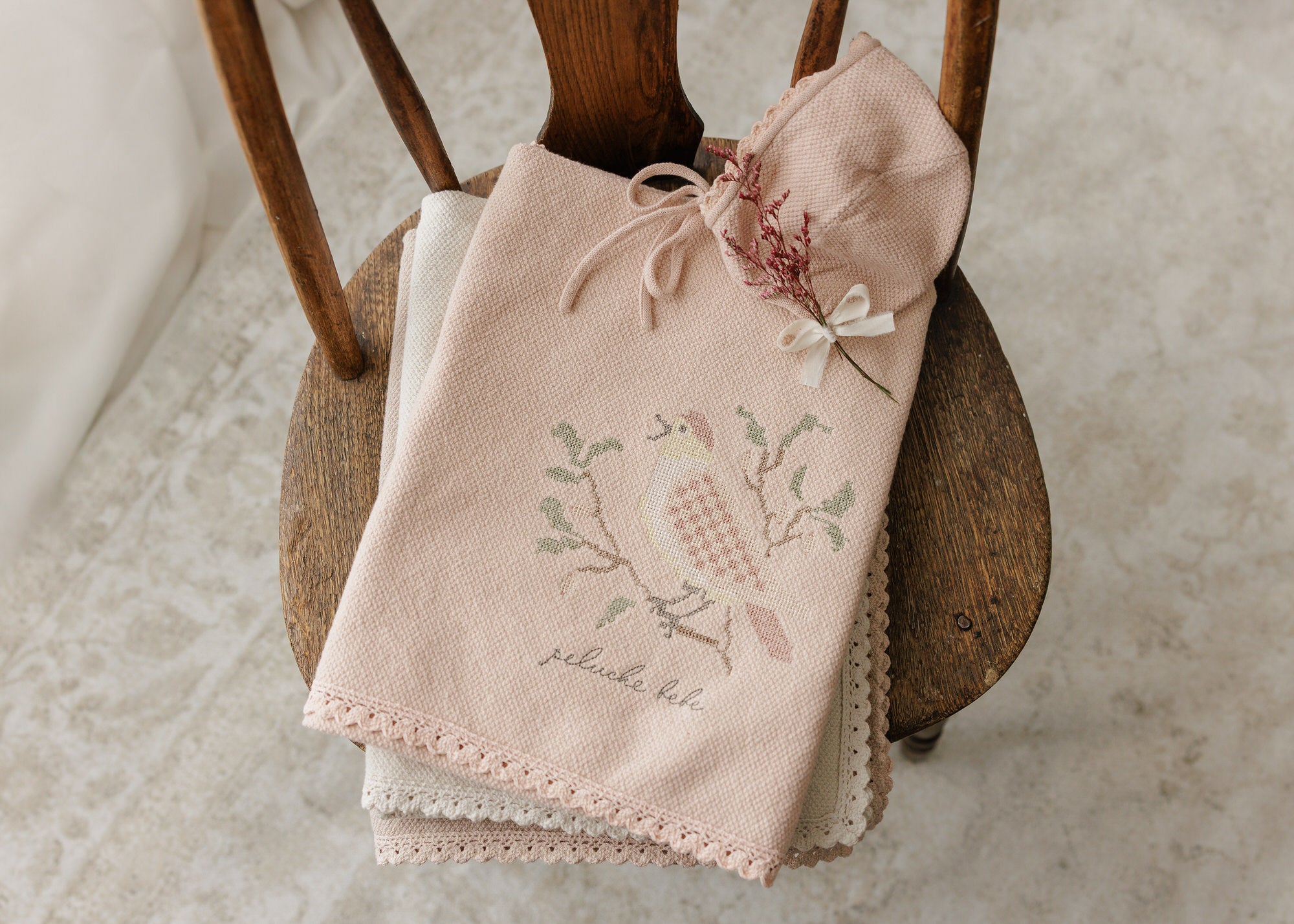 Peluche Bebe - Knit Cross Stitch Blanket and Bonnet