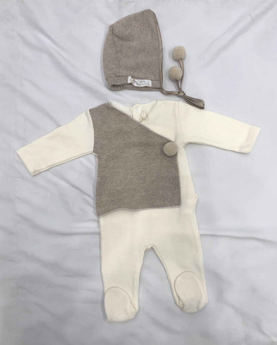 Latte Pepe Sand Ivory Pom 2pc Set + Pom Bonnet