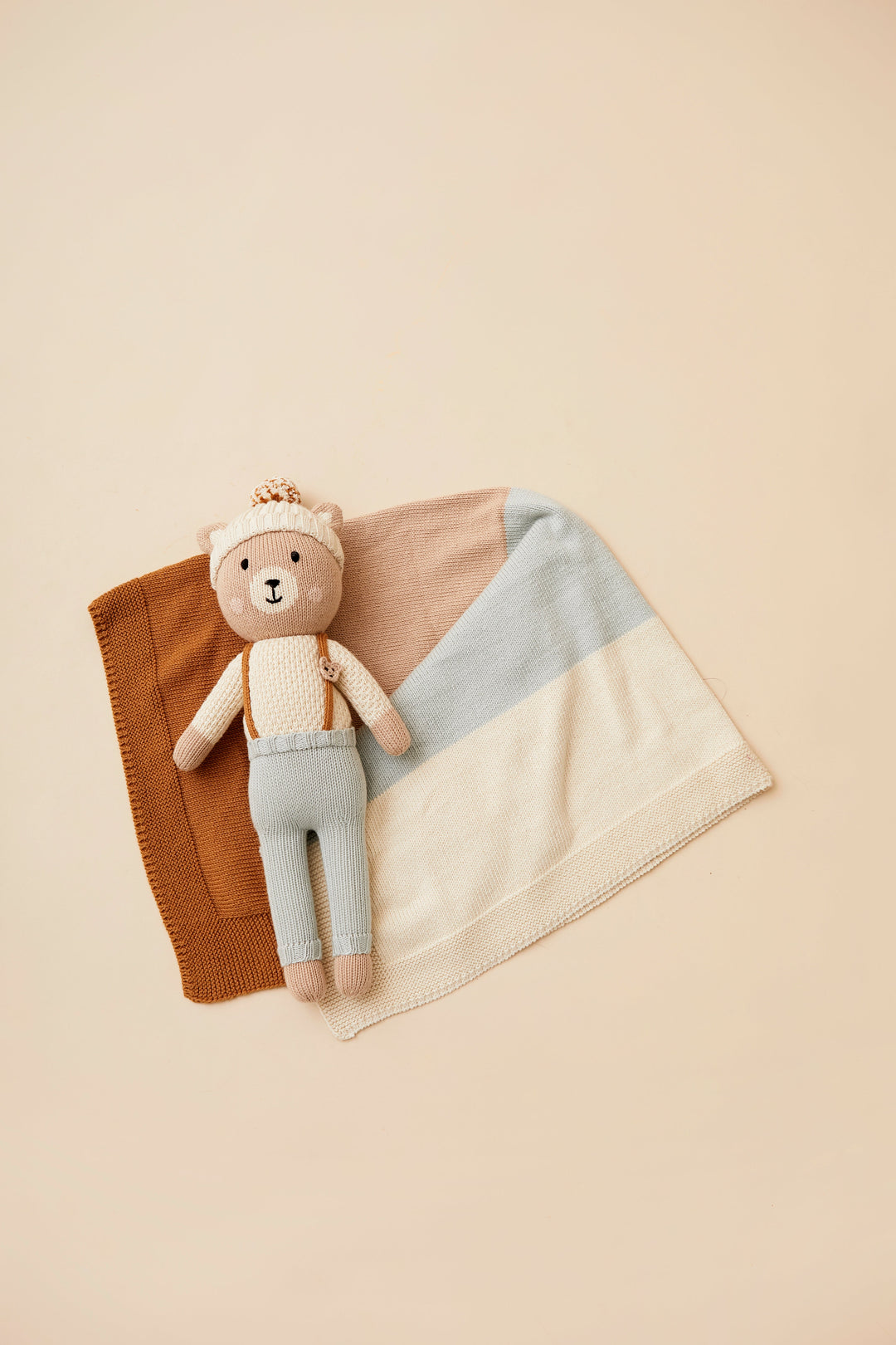 Tun Tun Arthur the bear 15" light blue