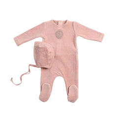 A front view of the luxurious toffee Bee & Dee velour footie and bonnet set.