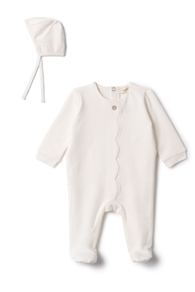 Fragile Off White Scallop Detail Footie Set