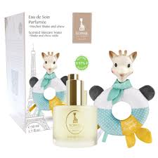 Sophie La Girafe EAU DE SOIN PARFUMÉE + SHAKE AND CHEW RATTLE 1.7 OZ