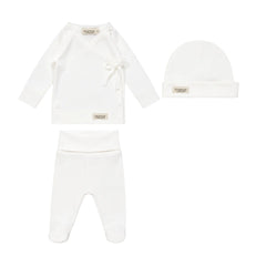 front view of the MarMar Copenhagen Gentle White Tuti kimono wrap set and hat.