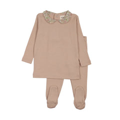 A front view of the Mema Knits pink two-piece set with printed collar.