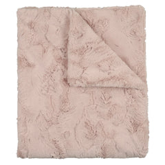 A breathtakingly soft, double-sided Peluche Bebe Lux Fur blanket in a dusty rose hue, showcasing its thick architectural plushness.