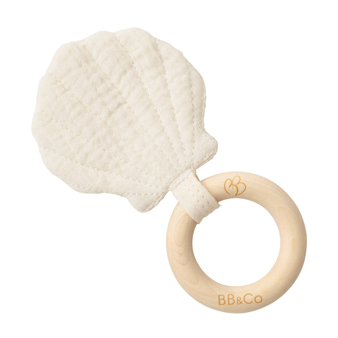 BB&Co - Shell-shaped teething rattle - ivory