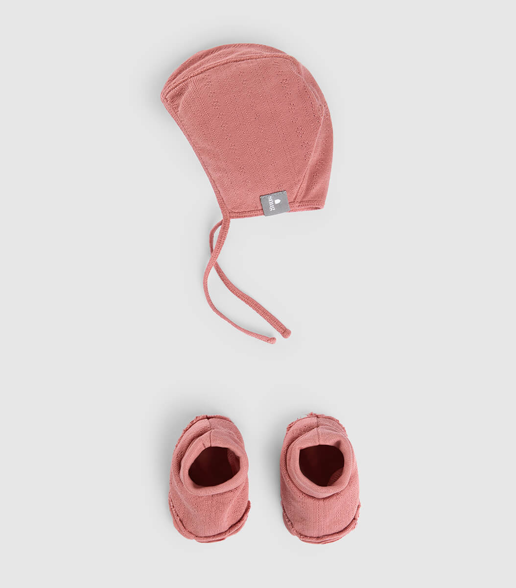 SNUG Baby Organic Cotton Bonnet And Bootie Set For Newborn