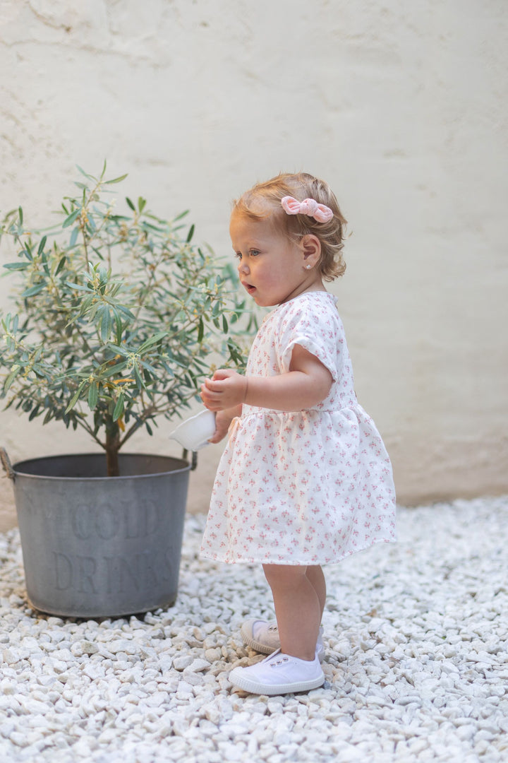 Cotton Little Things
 - Short-sleeved floral dress with bow