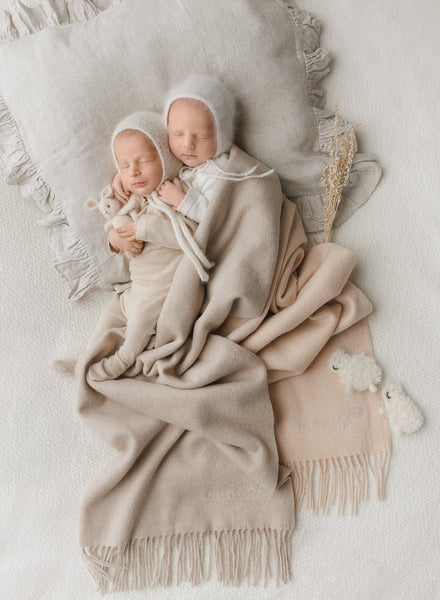 Peluche Lambswool Blanket – Little Loungers
