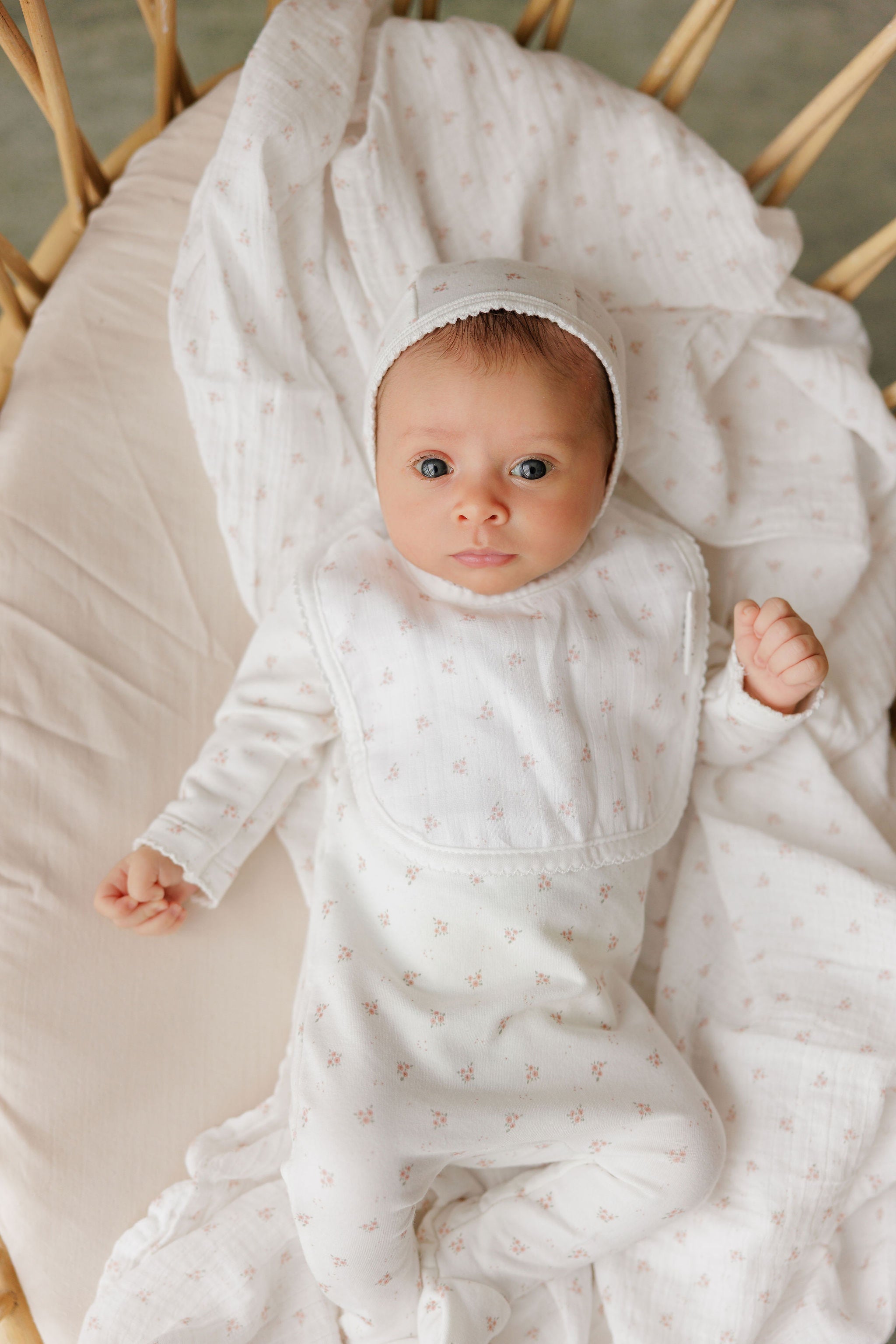 Ely’s & Co. – Girl Rosebud Bib | Ivory & Pink