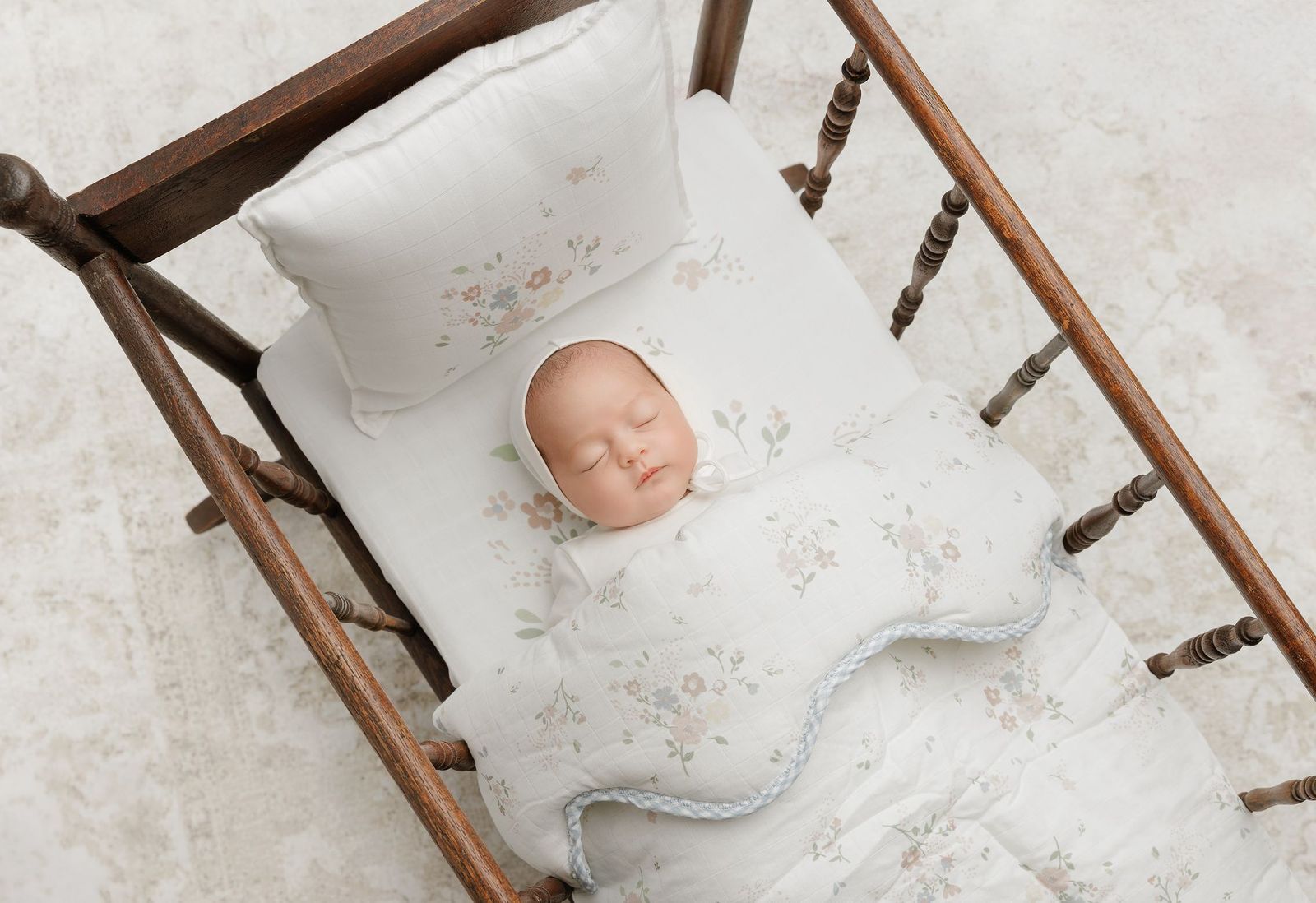 Baby Gingham Floral Blanket & Pillowcase Set by Peluche – Soft Cotton Bedding