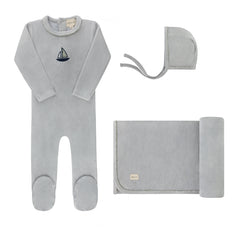 Ely's & Co Blue Embroidered Berry Take Me Home Set
