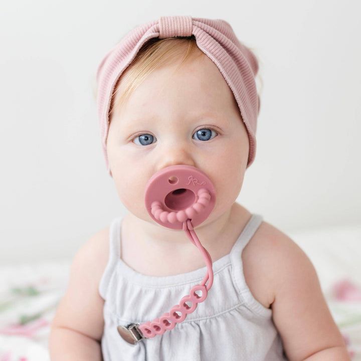 Ryan & Rose - Hart Cutie Clip (Pacifier Clip): Mauve