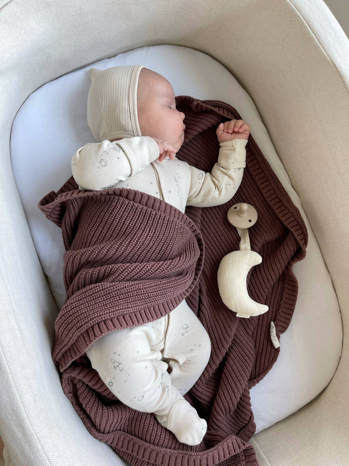 Ali+Oli - Plush Moon Pacifier Holder (Muslin Ivory)