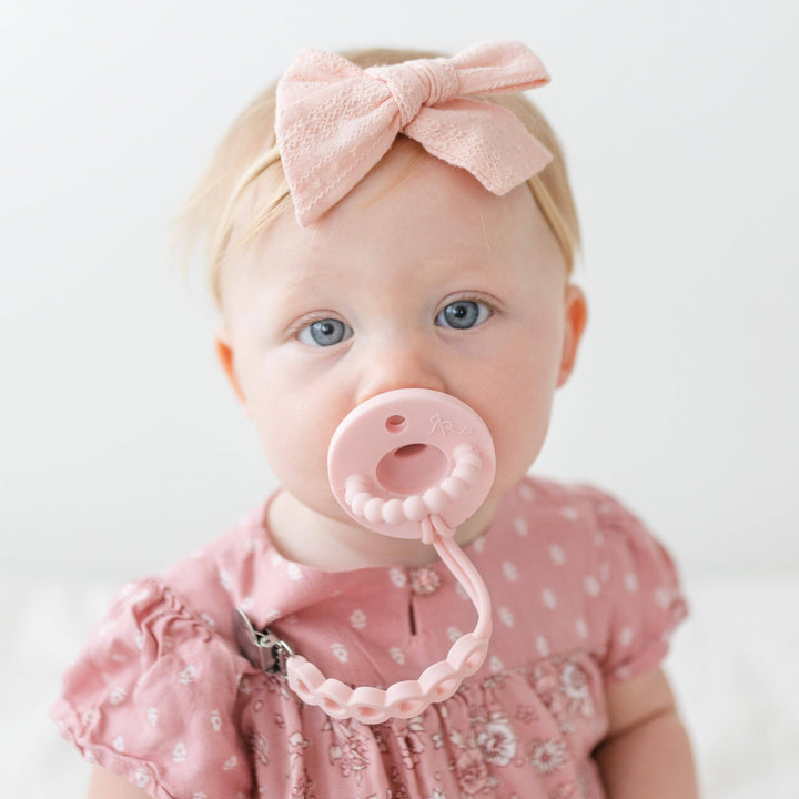 Ryan & Rose - Hart Cutie Clip (Pacifier Clip): Mauve