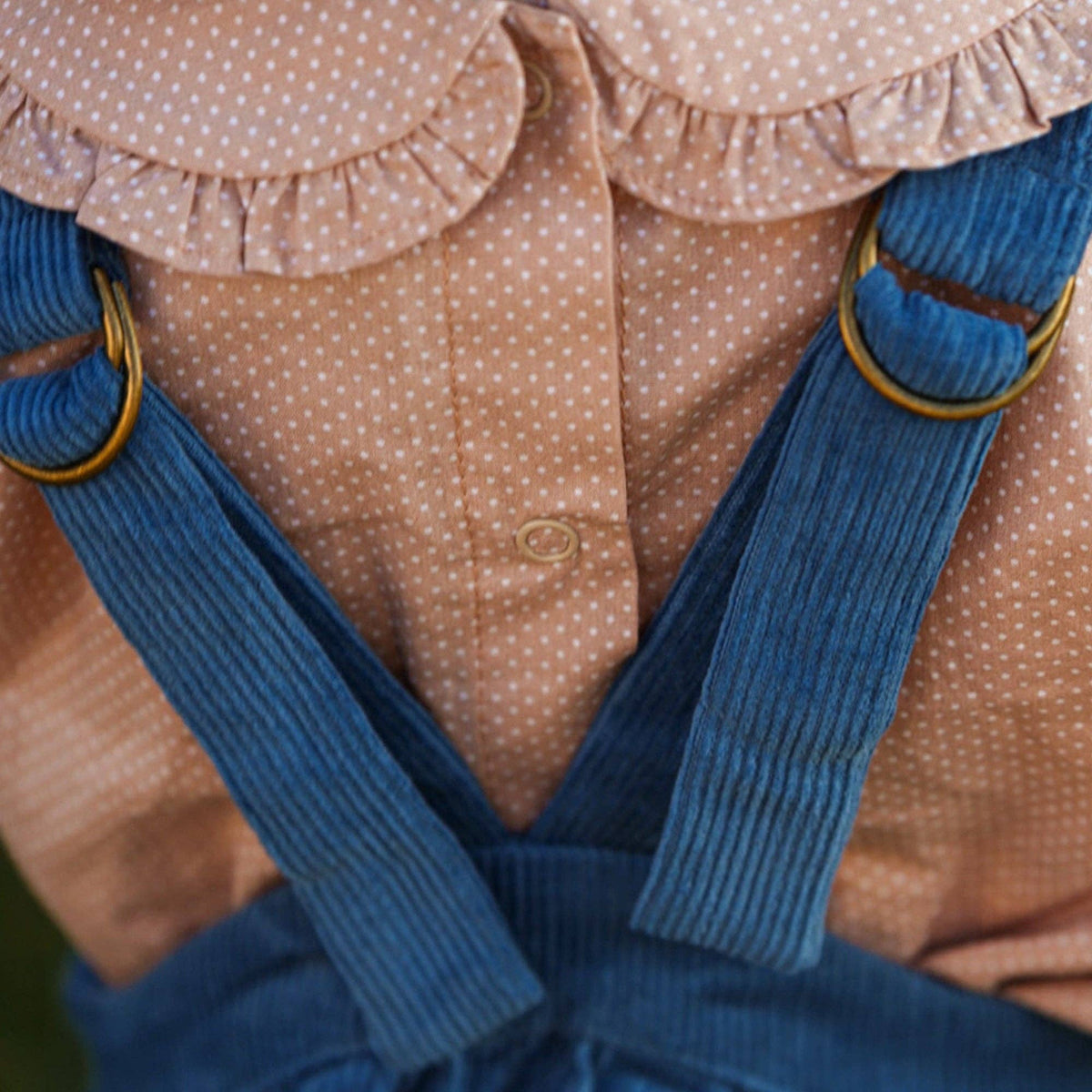 Lillies Dream - The Pebble Pinafore: 3T