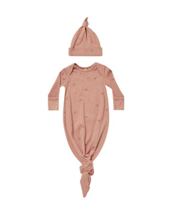 Quincy Mae Bows Knotted Baby Gown with Hat