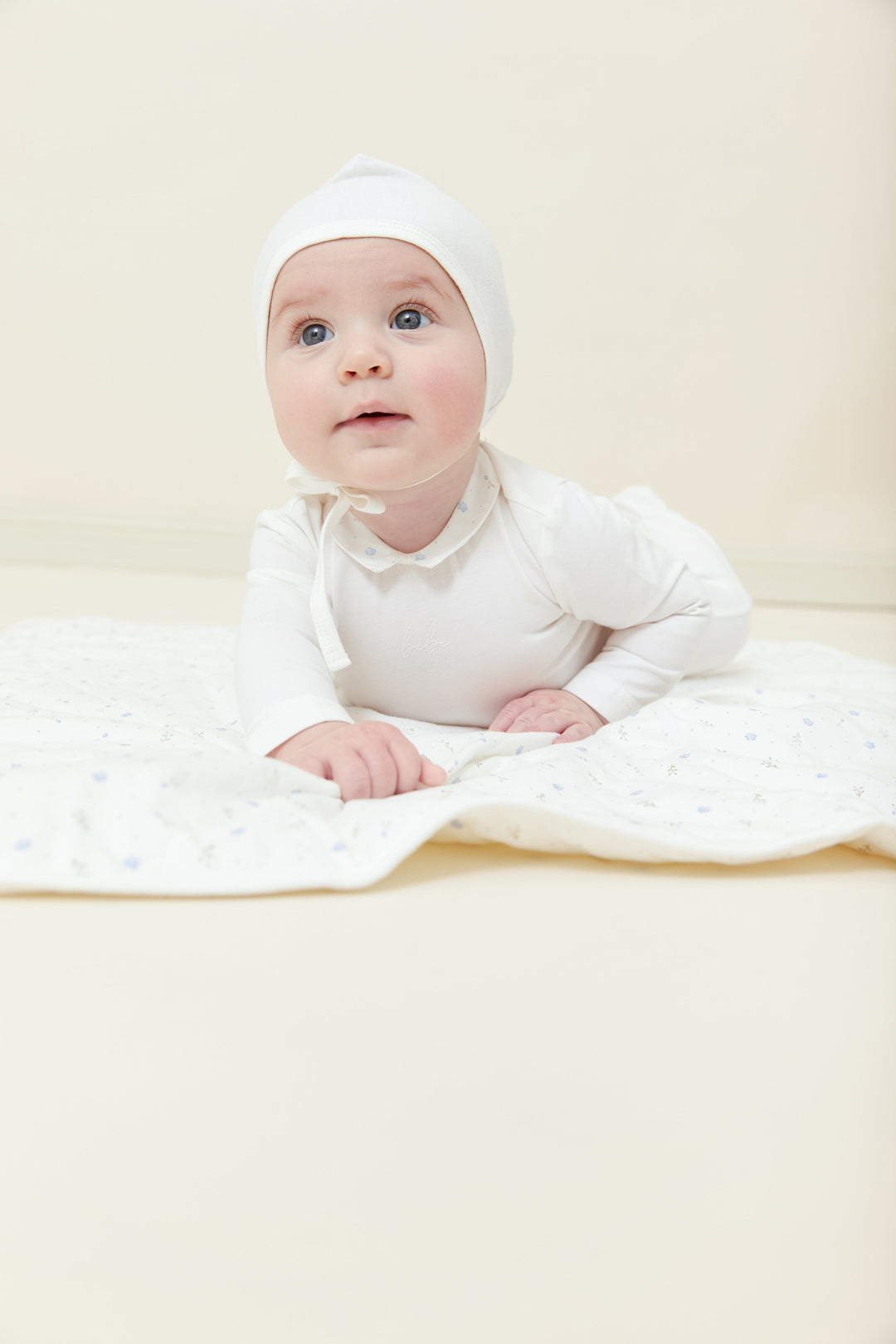 Kipp Baby White Bud Collar Footie