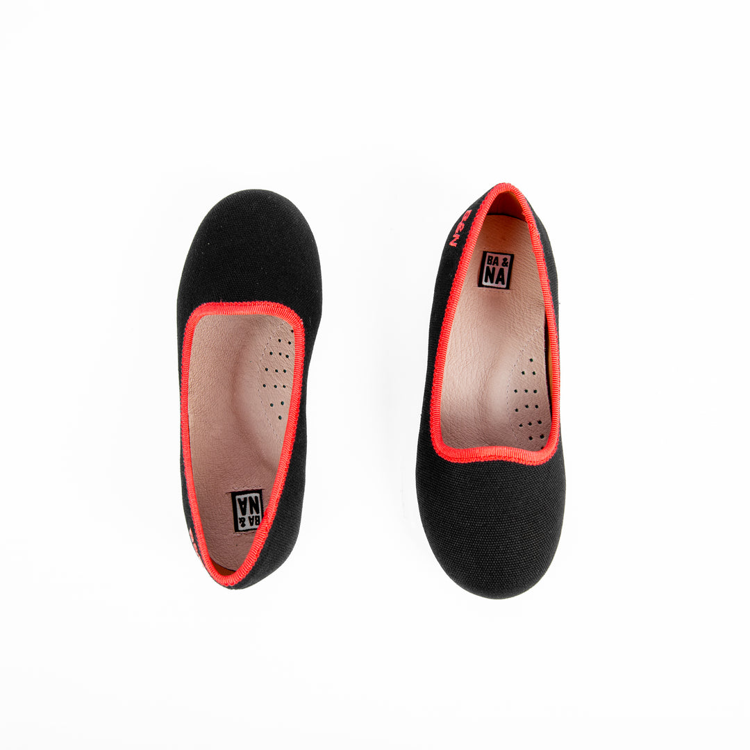 Ba & Na Slippers - Black/White Ba & Na Slippers - Black/White
