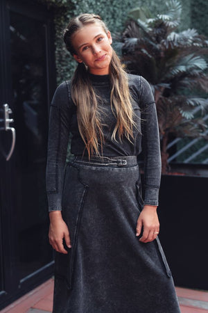 Byke – Midi Patch Skirt | Black Wash