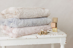 Peluche Bebe – Feather Rose & Natural Fur Blanket