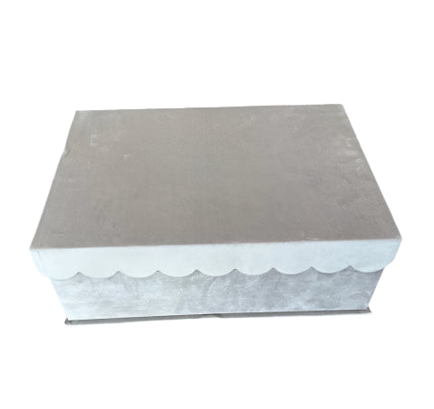 Velvet Scallop Floral Magnetic Keepsake Gift Box