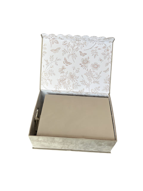 Velvet Scallop Floral Magnetic Keepsake Gift Box