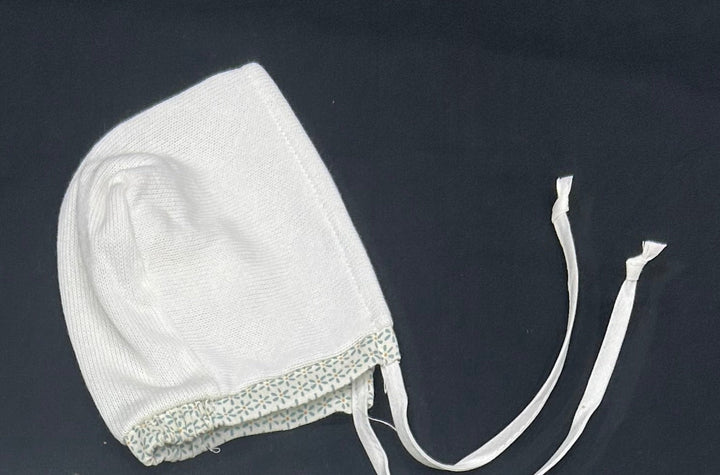 Knit bonnet with printed trim