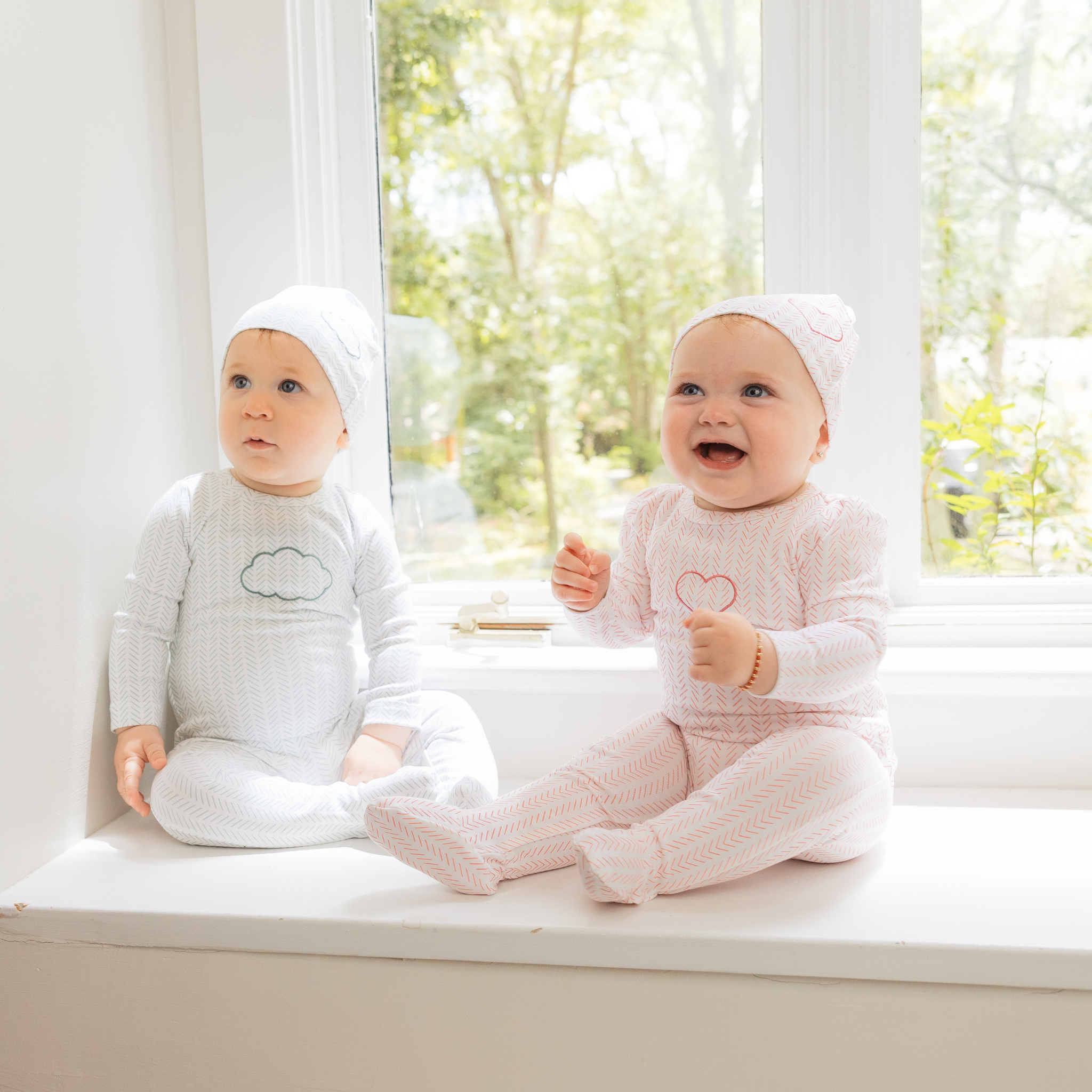 Little Label – Heart Herringbone Baby Footie & Hat Set (Pink)