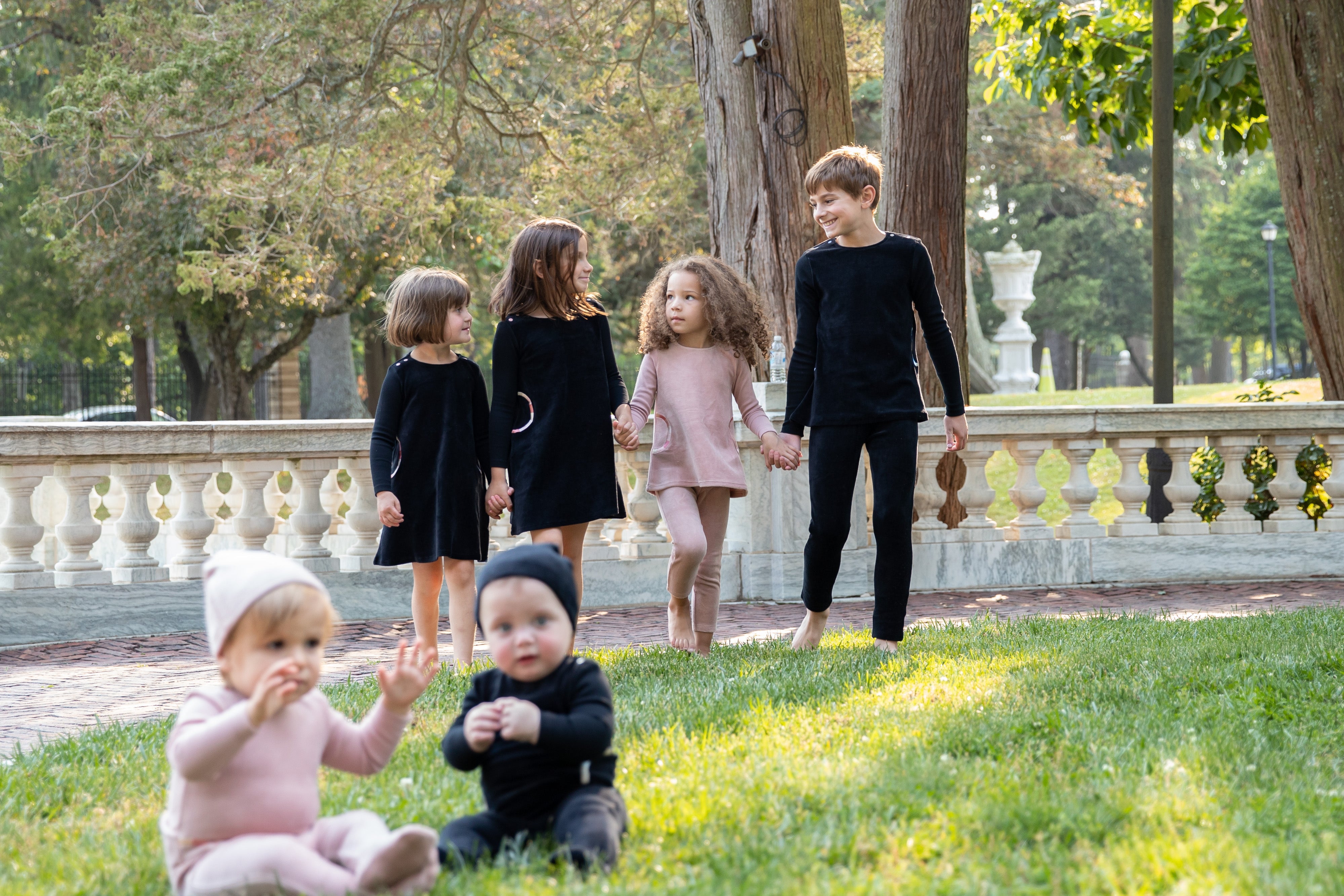 Bee and Dee Boys Black Multicolor Embroidery Loungewear
