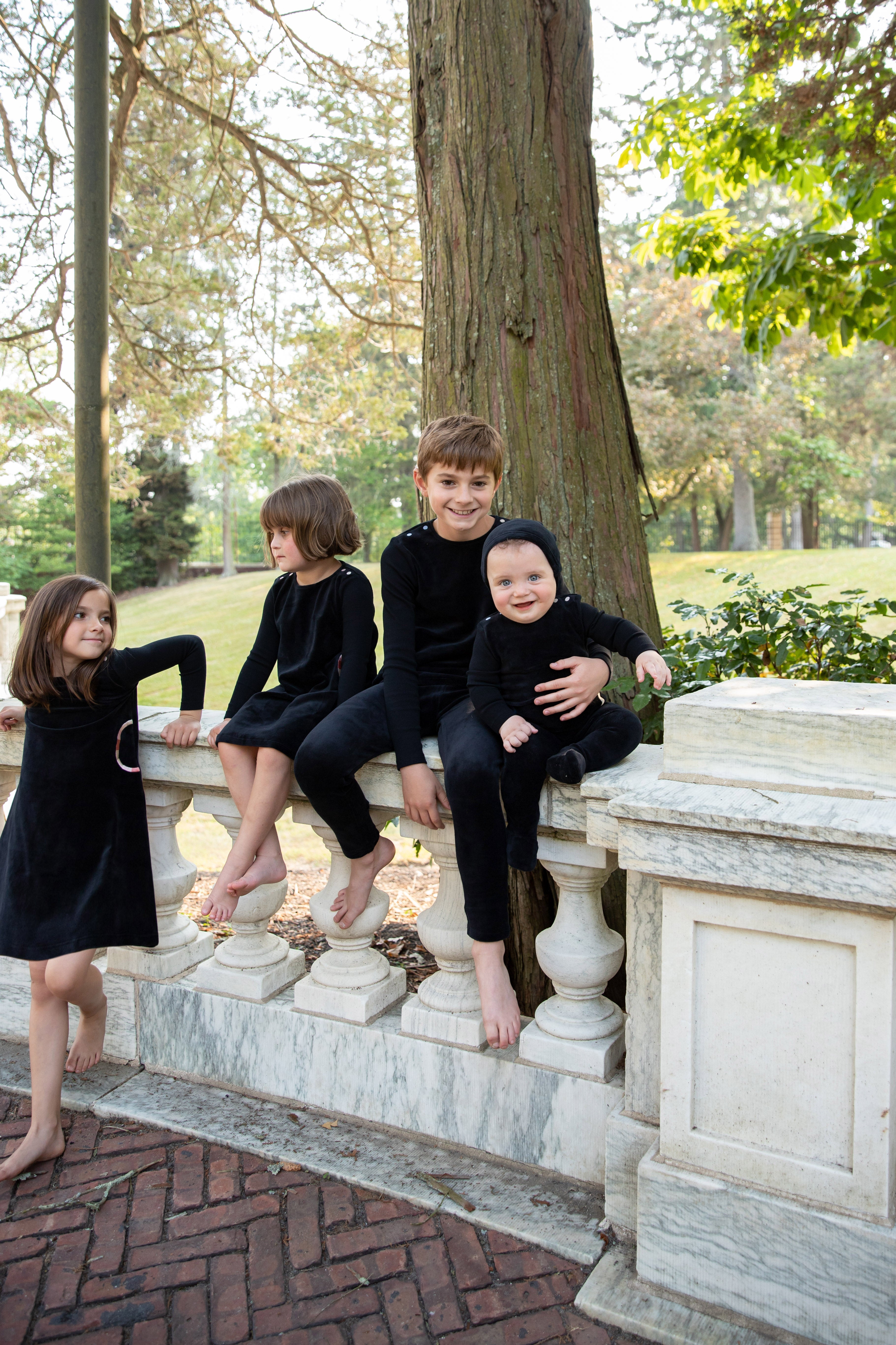Bee and Dee Boys Black Multicolor Embroidery Loungewear