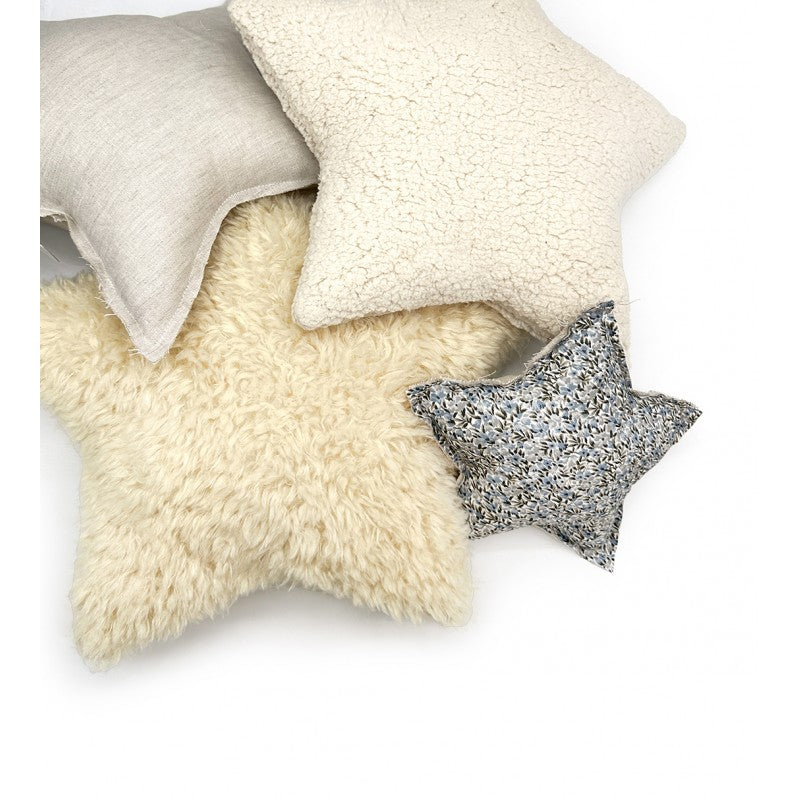 Sherpa fluffy cushion