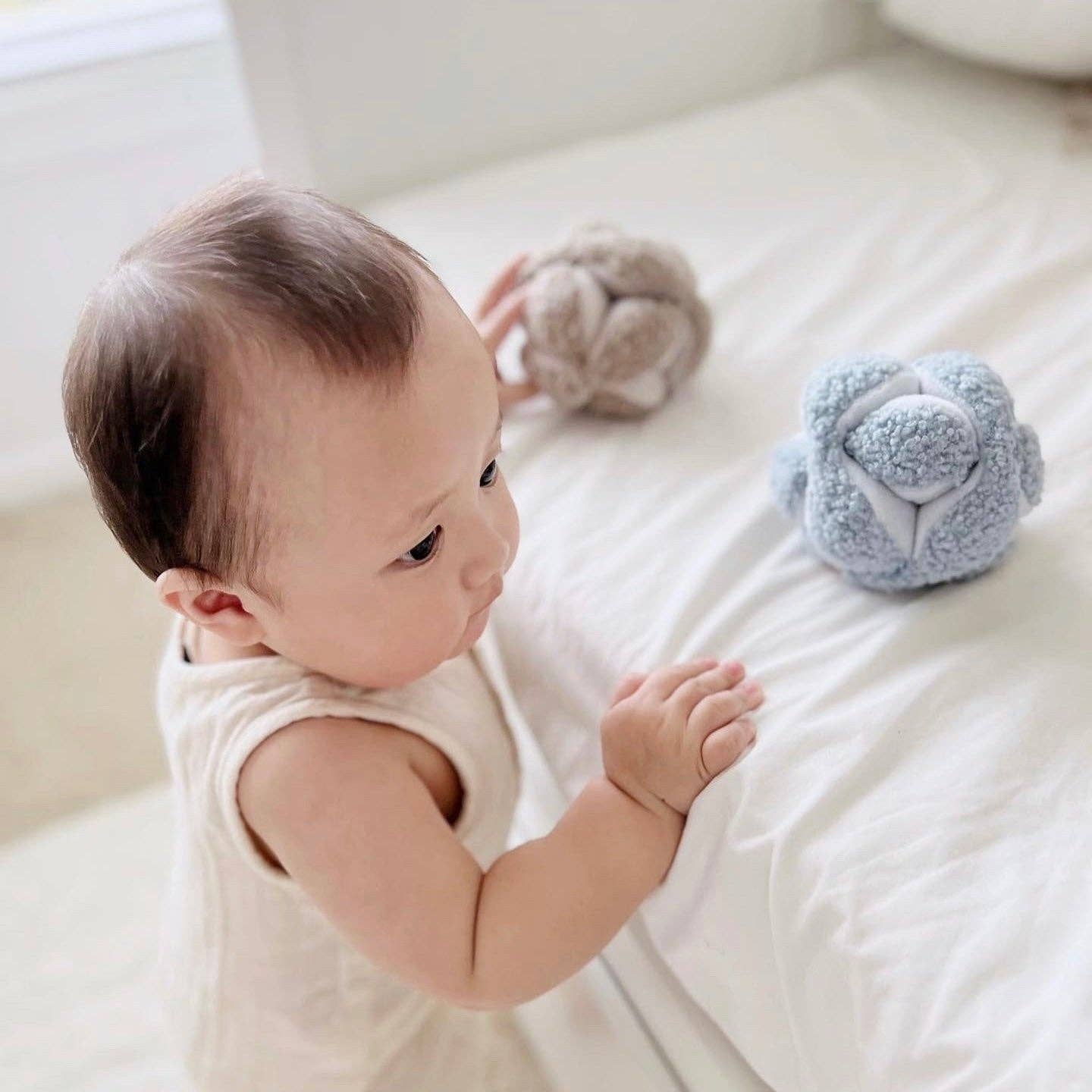 Little Lamb Kind - MONTI // Montessori toy // BABY TOY // Baby blue : Baby blue