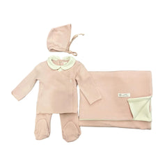 A complete flatlay of the Latte Baby 4-piece knit wrap, bonnet, and blanket set in rose.