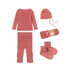 complete flatlay of the Li & Me 5-piece openwork knit newborn set.