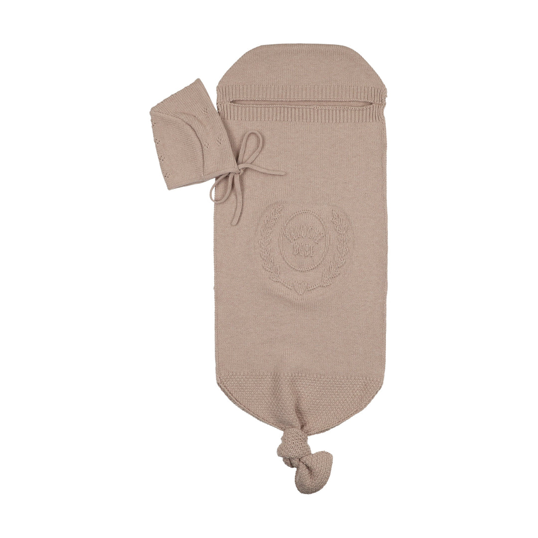 Peluche Embossed Cocoon with Bonnet