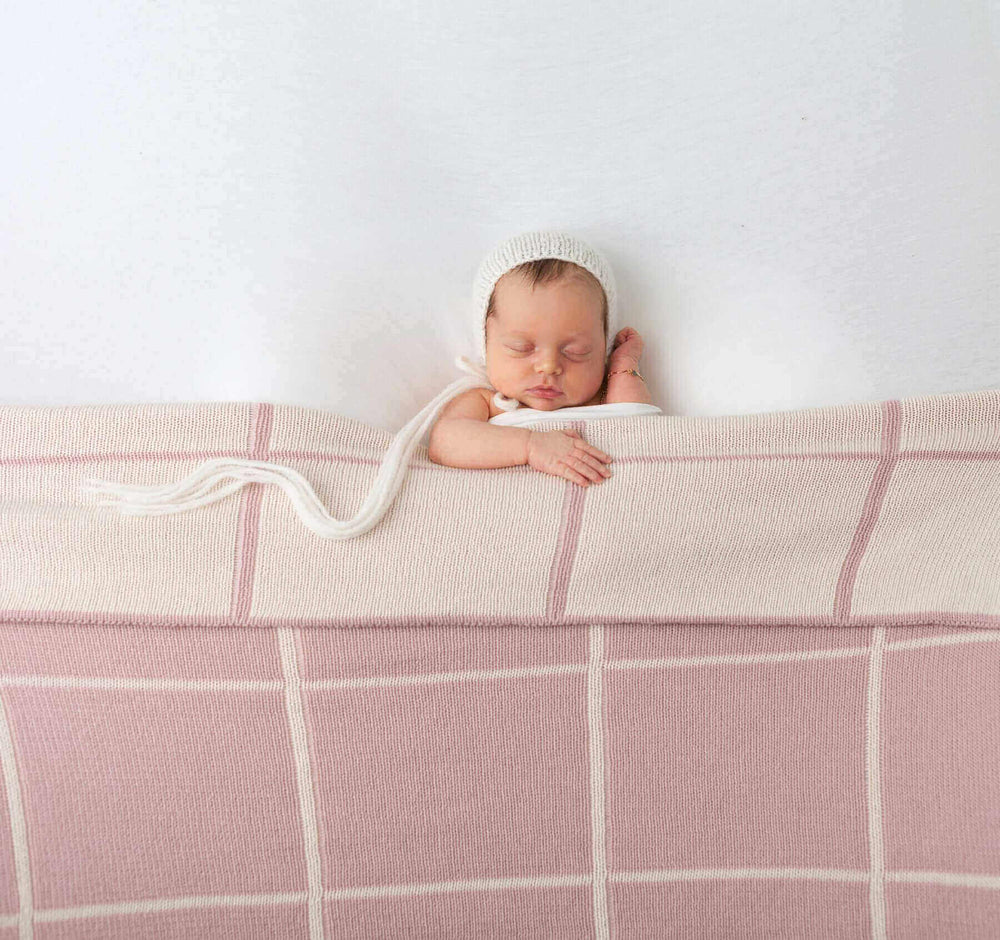 bandeau bebe knit grid design blanket