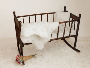 Baby Gingham Floral Blanket & Pillowcase Set by Peluche – Soft Cotton Bedding