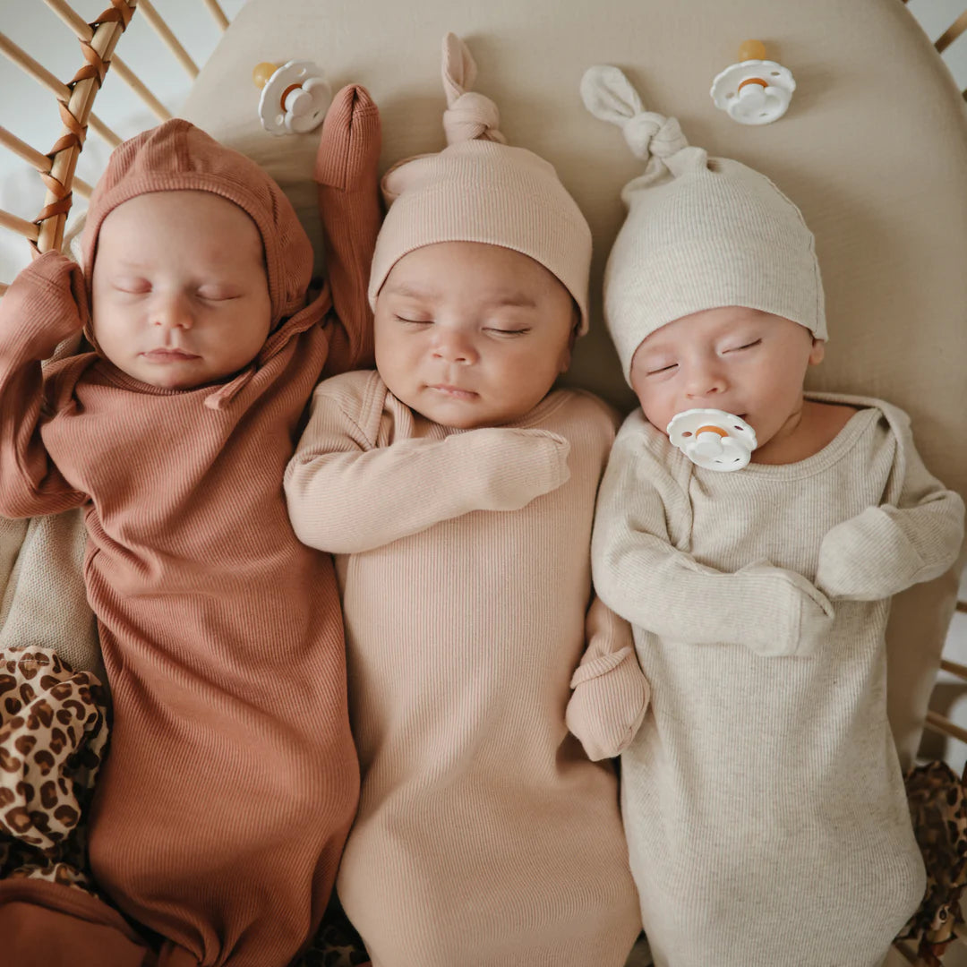 Mushie Ribbed Baby Beanie (Colors)
