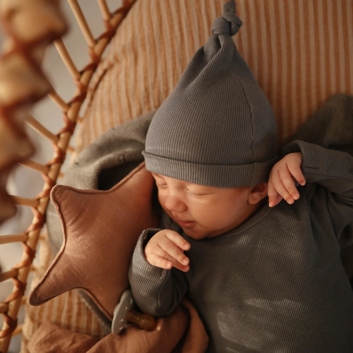 Mushie Ribbed Baby Beanie (Colors)